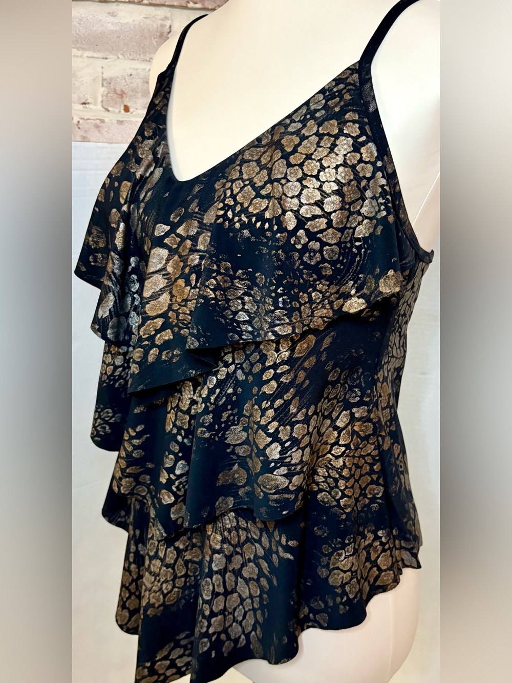 MagicSuit “Rita” Tiered Ruffle Tankini Top Black/Metallic Tummy Control size 8